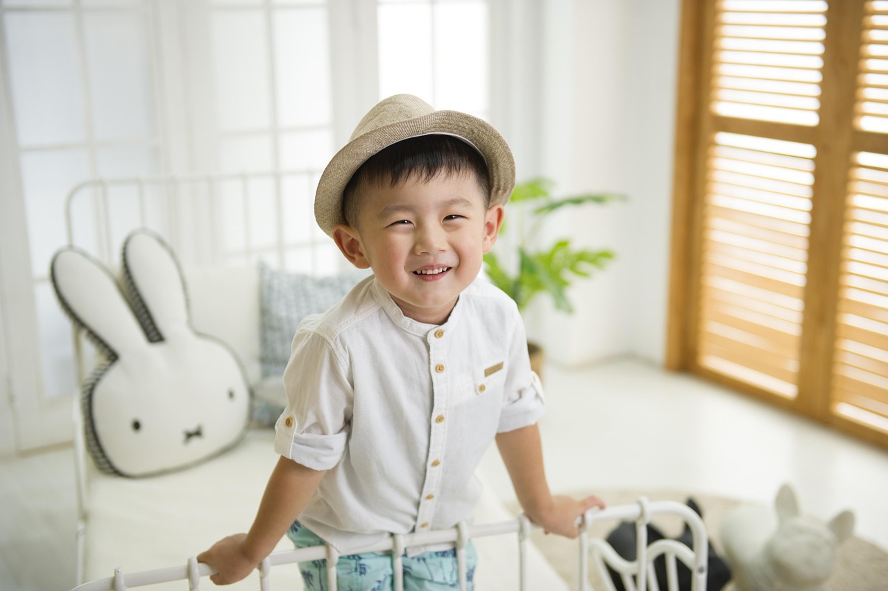 明远之名：照亮前路的智慧与胸怀